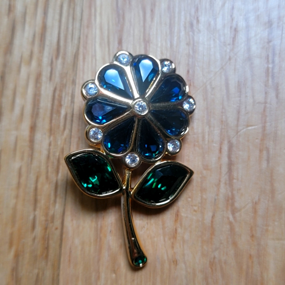 AUTHENTIC SWAROVSKI SWAN  BLUE GREEN FLOWER GOLD PLATED BROOCH PIN